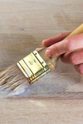 ورنيش أكريليك مائي: ميزات الاختيار والتطبيق