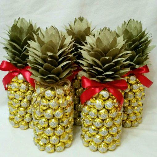 أناناس مع شامبانيا و شوكولاتة