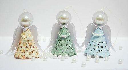 Enkeli paperista valmistetussa joulukuusessa Kuinka tehdä enkeli joulukuuseen omin käsin