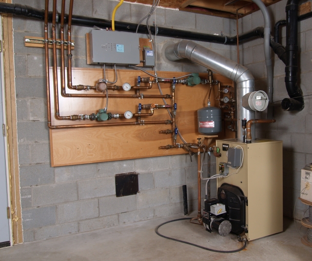 Automatisk luftudløsning i varmesystemet