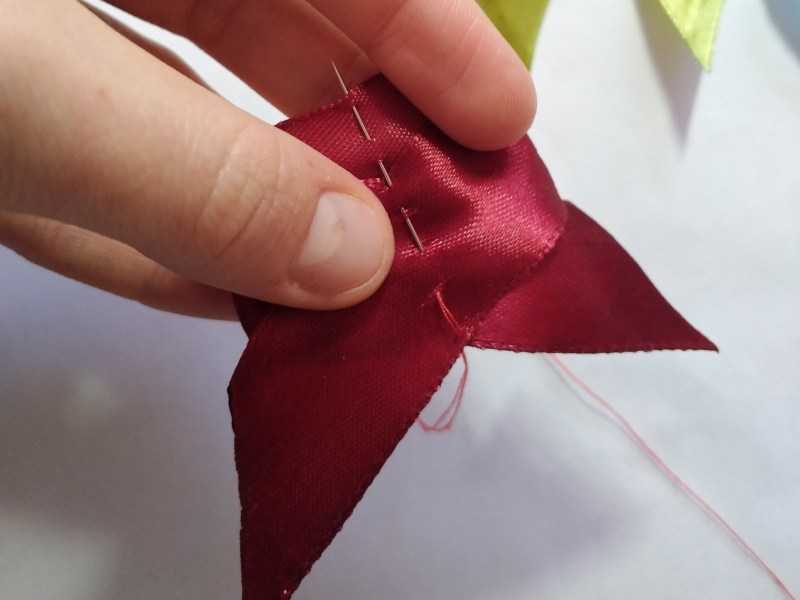 DIY -jouset eri materiaaleista - vaihtoehdot kotitekoisille jousille, suunnitteluideoita - vaiheittaiset ohjeet DIY -käsitöiden luomiseen