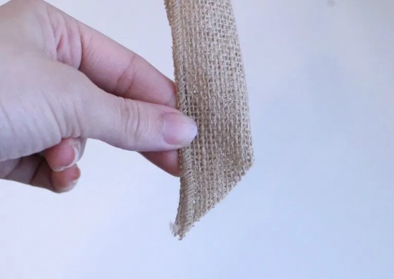 DIY -jouset eri materiaaleista - vaihtoehdot kotitekoisille jousille, suunnitteluideoita - vaiheittaiset ohjeet DIY -käsitöiden luomiseen