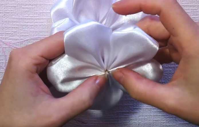 DIY -jouset eri materiaaleista - vaihtoehdot kotitekoisille jousille, suunnitteluideoita - vaiheittaiset ohjeet DIY -käsitöiden luomiseen