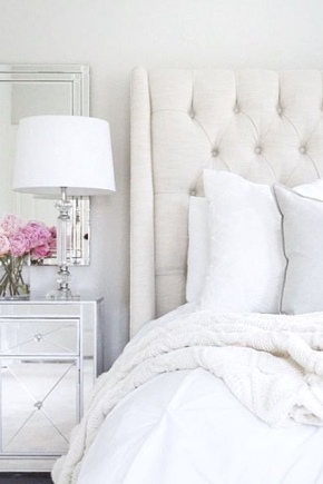 غرفة نوم بيضاء