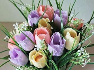 باقة حلويات افعلها بنفسك. الزنبق ، درجة الماجستير