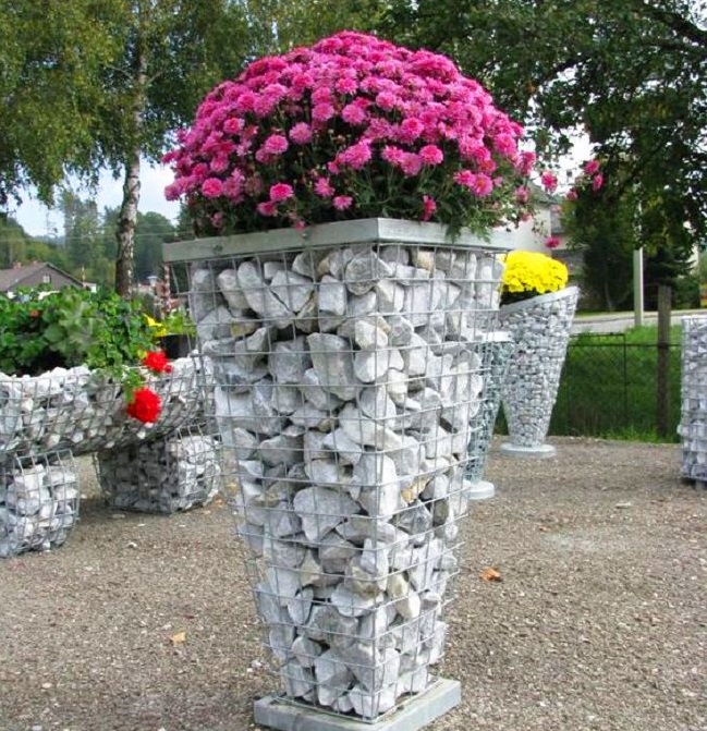 Kuinka tehdä kukkapenkki omin käsin