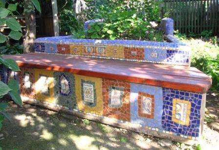 Viime aikoina mosaiikkia käytetään harvoin, vaikka siitä voidaan tehdä melko omaperäisiä ja kestäviä käsitöitä.