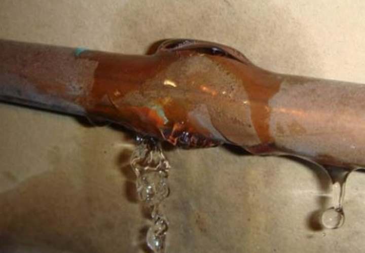 Vandtryk i vandforsyningssystemet: i en lejlighed, i et hus