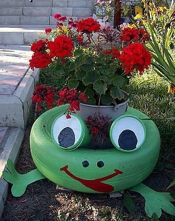 auton renkaan kukkapenkki