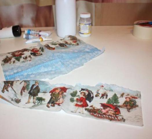 Z obrúska vystrihnite motívy, ktoré sa vám páčia