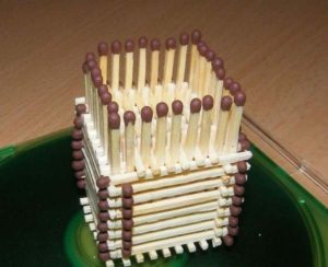 Hus, slot, kirke, tempel, godt: hvordan man laver af tændstikker uden lim med egne hænder, trin for trin instruktioner