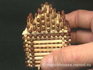 domik-iz-spichek033 Sådan laver du et slot af tændstikker med egne hænder
