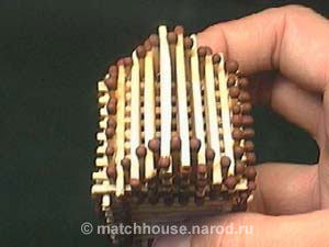 domik-iz-spichek039 Sådan laver du et slot af tændstikker med egne hænder