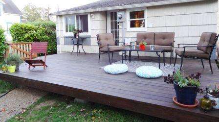 Se voidaan tehdä puusta puutarhakalusteilla ja kukkaruukkuilla.