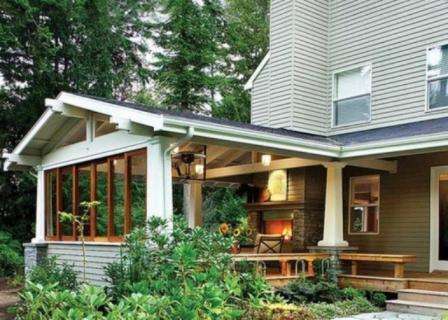 yksityisen talon järjestely terassilla