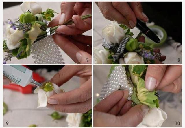 يرش التكوين في الأعلى برذاذ الأزهار.