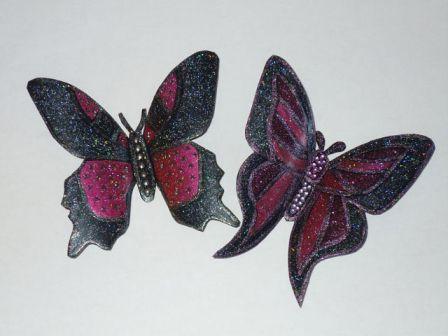 perhosia muovipulloista