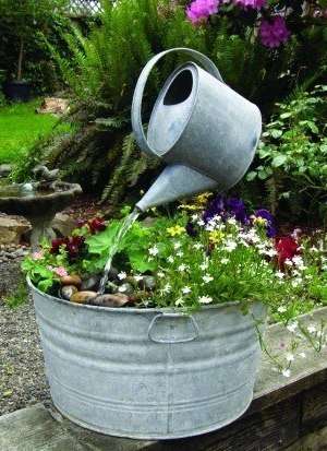 Luo illuusio omassa puutarhassa omin käsin. Käsityöt tavallisista puutarhatyökaluista ovat myös uutuus, joka yllättää muut.