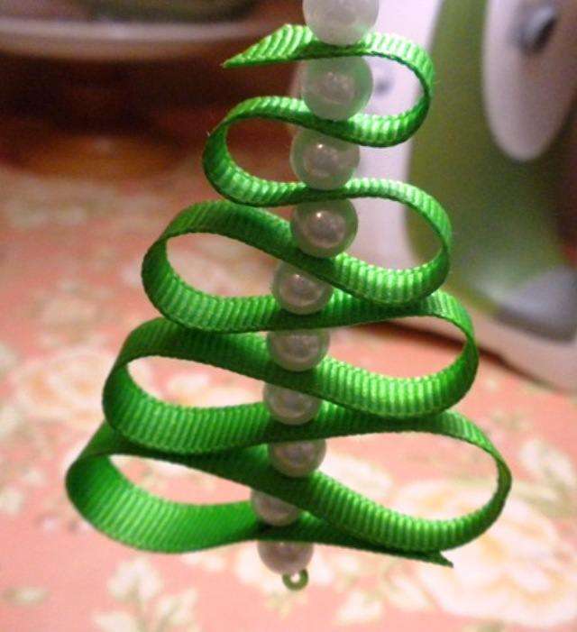 joulukuusi koristelu uudelle vuodelle