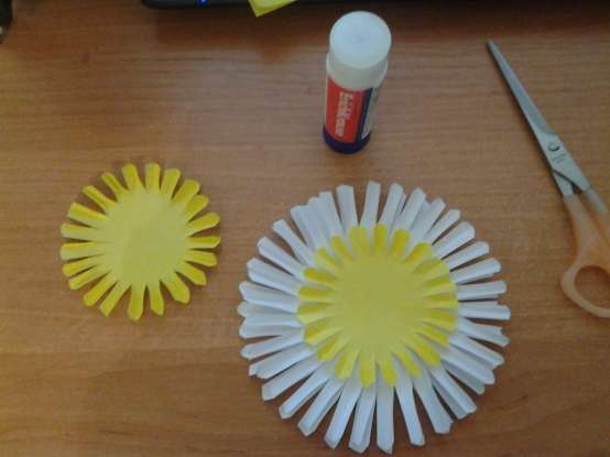 أفكار حرفية ليوم 8 مارس للأطفال الأكبر سنًا في رياض الأطفال الحرف اليدوية ليوم 8 مارس في روضة الأطفال