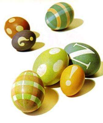 Ζωγραφίζουμε αυγά χρησιμοποιώντας ένα στένσιλ