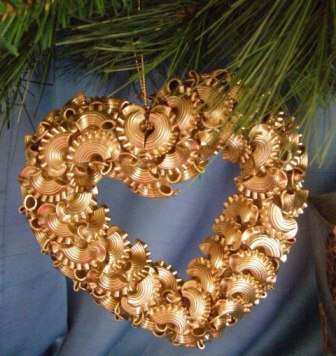 cestovinová hračka - srdce