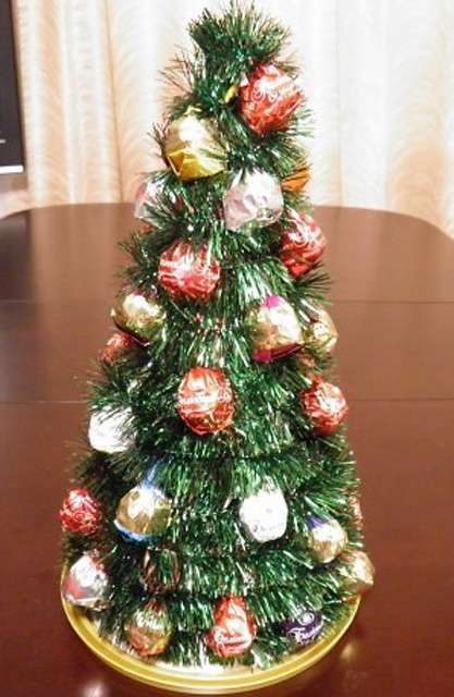 Teemme makeita lahjoja uudelle vuodelle kukkia makeisista uudelle vuodelle