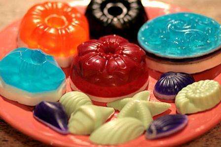 Saippuan valmistus kotona DIY saippua kotona pohjasta