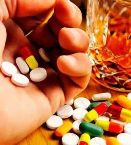 Kuinka päästä eroon krapulasta kotona nopeasti Pääsemme eroon krapulasta nopeasti. Yksinkertaisia tapoja