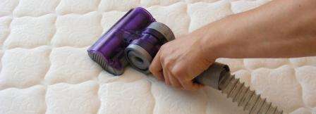 Πώς να απαλλαγείτε από λεκέδες στρωμάτων Πώς να καθαρίσετε λεκέδες στρωμάτων στο σπίτι