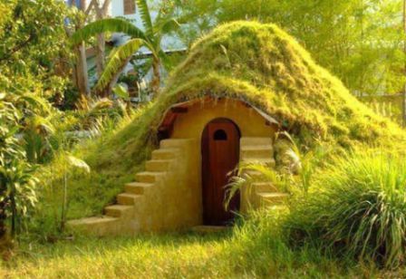 Video o tom, ako postaviť pivnicu v krajine vlastnými rukami