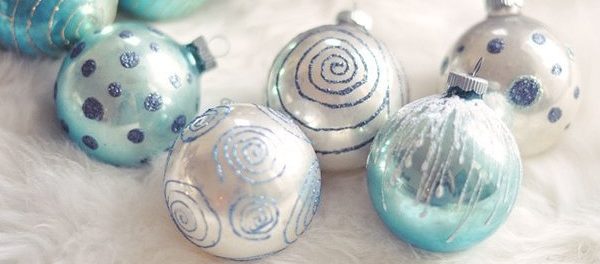 Χριστουγεννιάτικη ζωγραφική με μπάλα