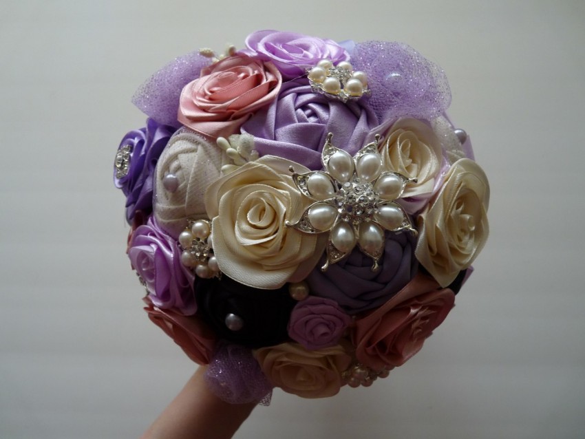 Πώς να φτιάξετε ένα μπουκέτο με τα χέρια σας: παραδείγματα φωτογραφιών, μαθήματα βήμα προς βήμα για αρχάριους