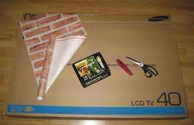 Siirrämme piirustuksen ruutuun television alta. Leikkaa laatikon keskelle reikä piirustuksen mukaisesti. Tästä tulee