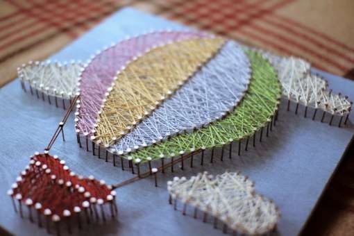 πίνακες με νήματα και καρφιά όπως λένε