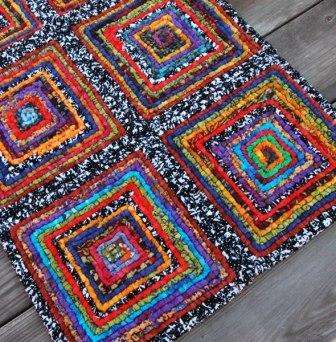 πλέξιμο χαλιών από παλιά πράγματα