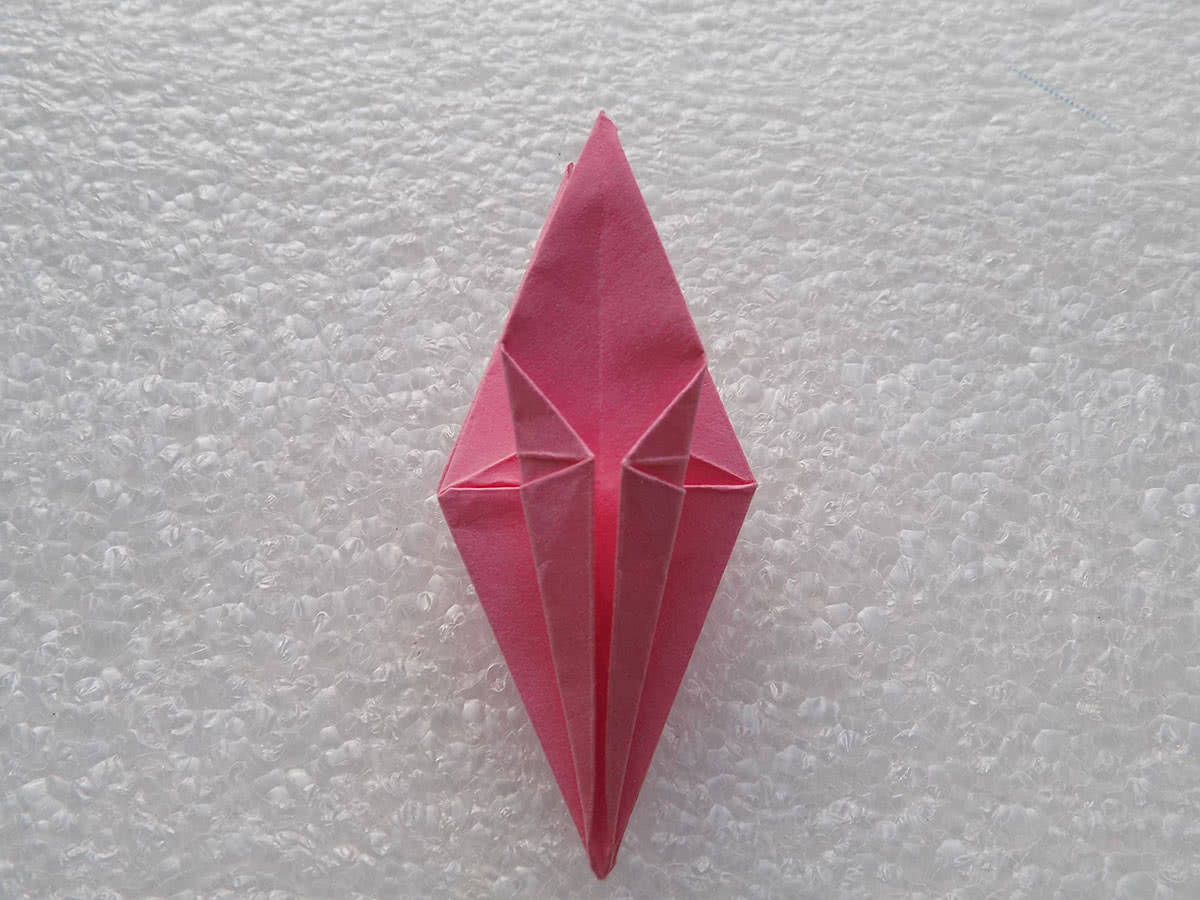 Βήμα κρίνου Origami 19