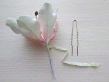 Πώς να φτιάξετε ένα κρίνο από χαρτί σε διαφορετικές τεχνικές: οδηγίες βήμα προς βήμα DIY, τα απαραίτητα εργαλεία και υλικά