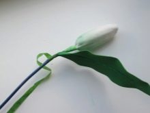 Πώς να φτιάξετε ένα κρίνο από χαρτί σε διαφορετικές τεχνικές: οδηγίες βήμα προς βήμα DIY, τα απαραίτητα εργαλεία και υλικά