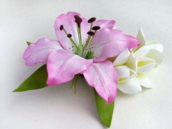 Πώς να φτιάξετε ένα κρίνο από χαρτί σε διαφορετικές τεχνικές: οδηγίες βήμα προς βήμα DIY, τα απαραίτητα εργαλεία και υλικά