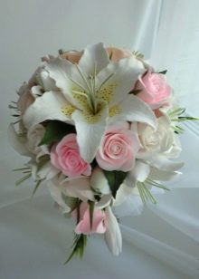 Πώς να φτιάξετε ένα κρίνο από χαρτί σε διαφορετικές τεχνικές: οδηγίες βήμα προς βήμα DIY, τα απαραίτητα εργαλεία και υλικά