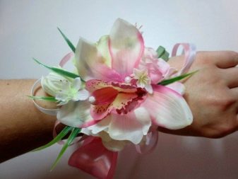 Πώς να φτιάξετε ένα κρίνο από χαρτί σε διαφορετικές τεχνικές: οδηγίες βήμα προς βήμα DIY, τα απαραίτητα εργαλεία και υλικά