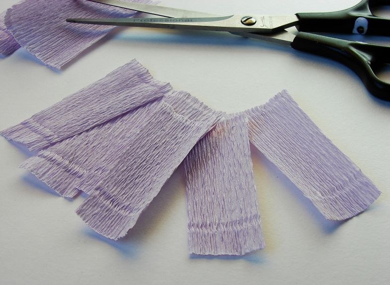 Πώς να φτιάξετε ένα κρίνο από χαρτί σε διαφορετικές τεχνικές: οδηγίες βήμα προς βήμα DIY, τα απαραίτητα εργαλεία και υλικά