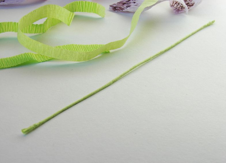 Πώς να φτιάξετε ένα κρίνο από χαρτί σε διαφορετικές τεχνικές: οδηγίες βήμα προς βήμα DIY, τα απαραίτητα εργαλεία και υλικά