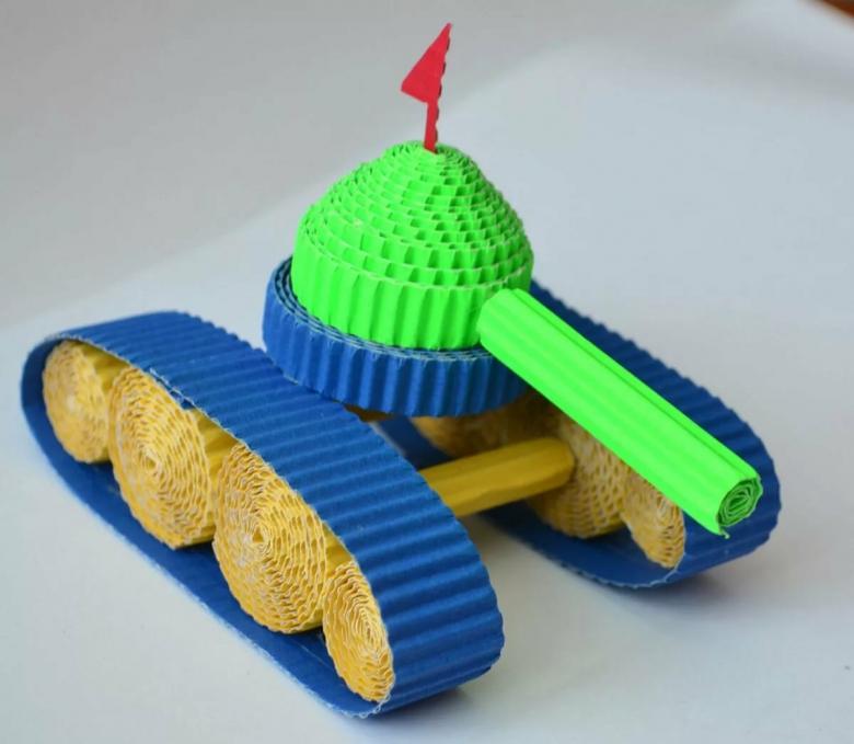 Πώς να φτιάξετε μια μακέτα στρατιωτικού εξοπλισμού με τα χέρια σας: βήμα προς βήμα οδηγίες, απαραίτητα υλικά, τα καλύτερα πρότυπα για κοπή και κόλληση