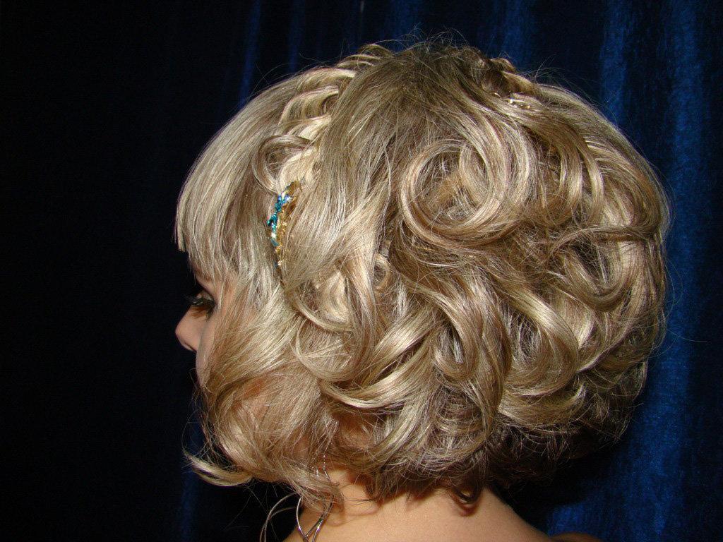 Kuinka tehdä muodikas ja kaunis kampaus uudella vuodella kampaus uudenvuodenaattona