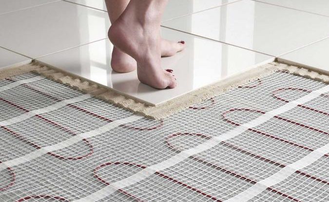 تدفئة تحت الأرضية بكابلات تسخين أرضية دافئة في منزل خاص