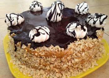 πώς να διακοσμήσετε μια σπιτική τούρτα με τη φωτογραφία των χεριών σας