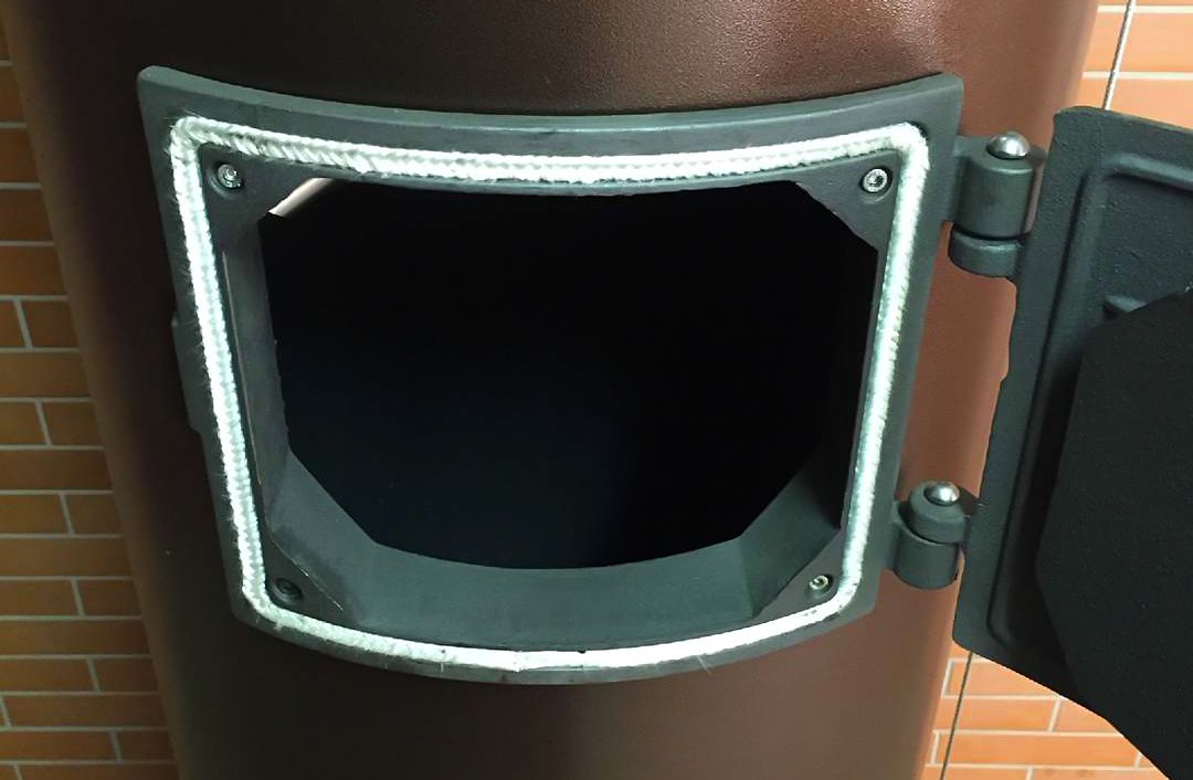 Εναλλάκτης θερμότητας από χυτοσίδηρο LIEPSNELE L20U μοντέλο σε ατσάλινο περίβλημα