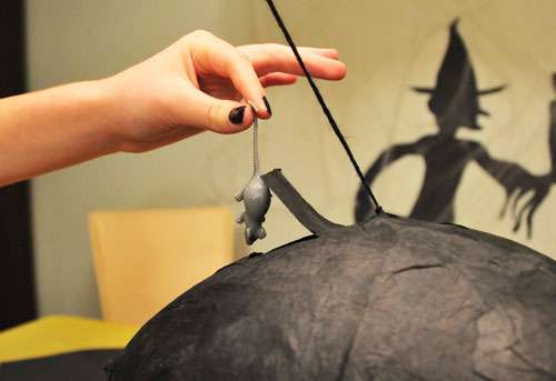 legetøj til halloween med dine hænder